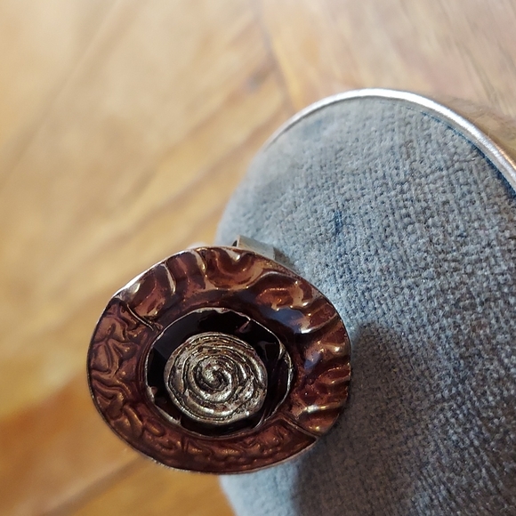 Vintage Oversized Medallion Statement Ring - Picture 5 of 8